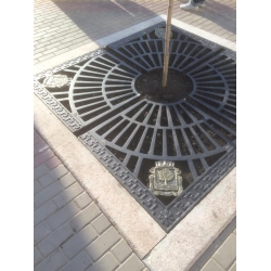 Приствольная решетка квадратная